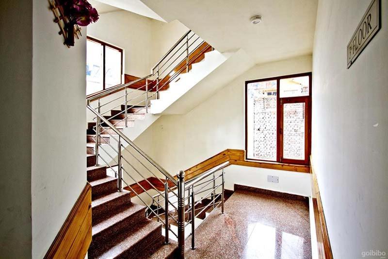 Hotel Uday Himalaya Manali  Bagian luar foto